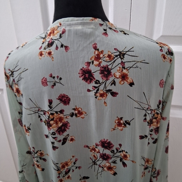 Rewind Open Floral Kimono/Cover Up   Size M - Picture 4 of 13